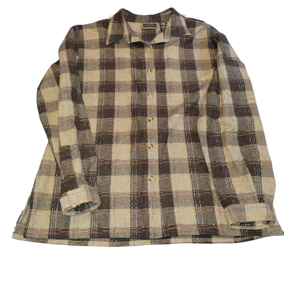 Field & Stream Other - Field and Stream Heavy Flannel Shirt Size M Dark Brown Tan Plaid Outdoors Retro